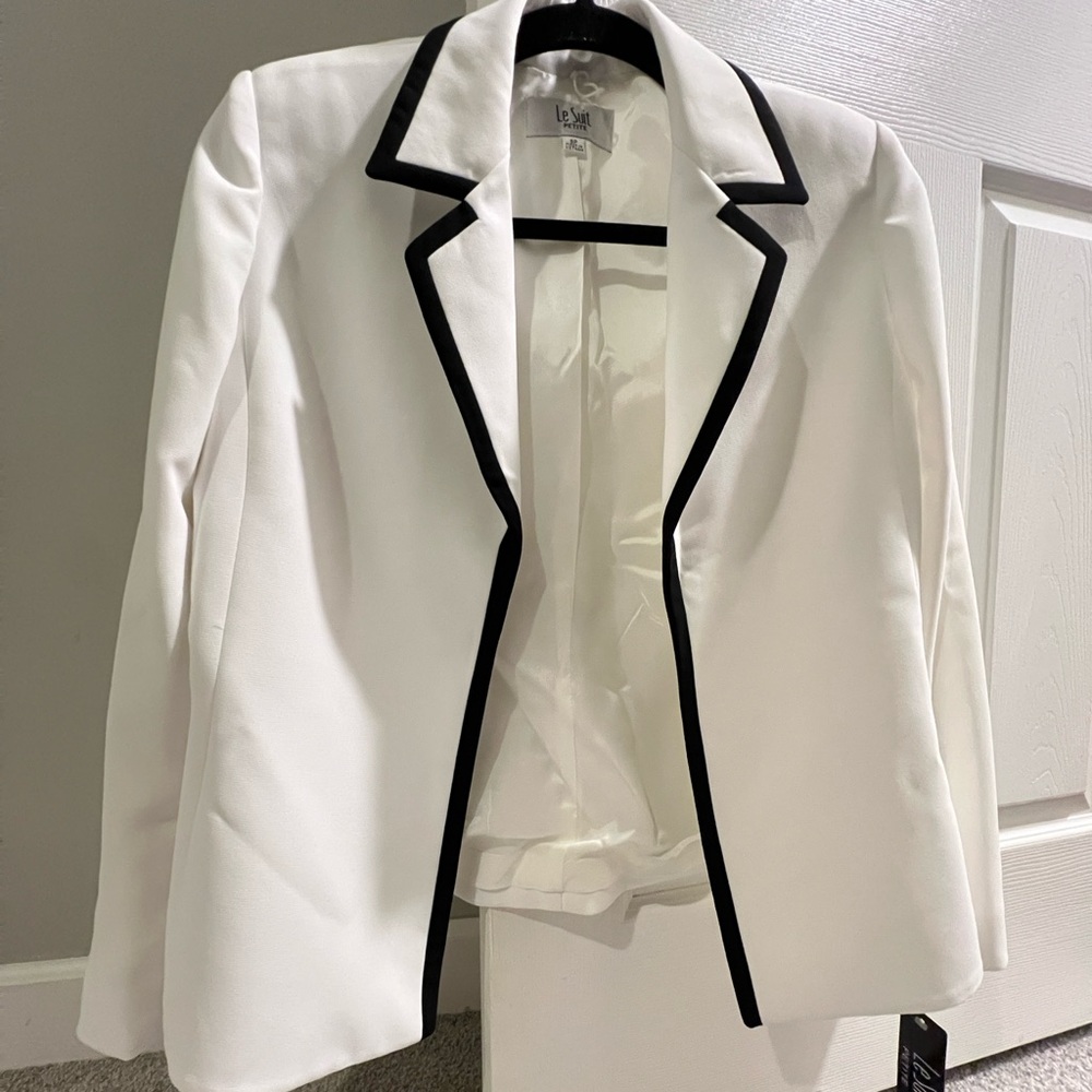 Le Suit White& Black Blazer